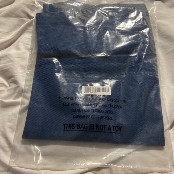 Supreme Mesh S/S Top - Picture 2 of 3